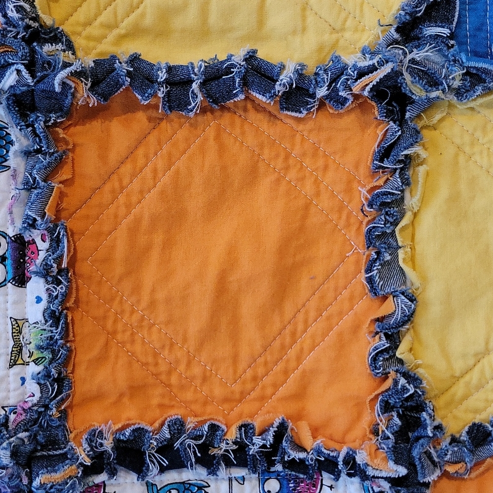 HAND CRAFTED Rag Quilt UPCYCLED Denim Blue Jeans Owl Cotton Fabric 55"x 41" - Picture 8 of 16